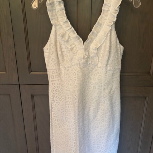 Lilly Pulitzer Dresses & Skirts - white Lilly Pulitzer dress size 2